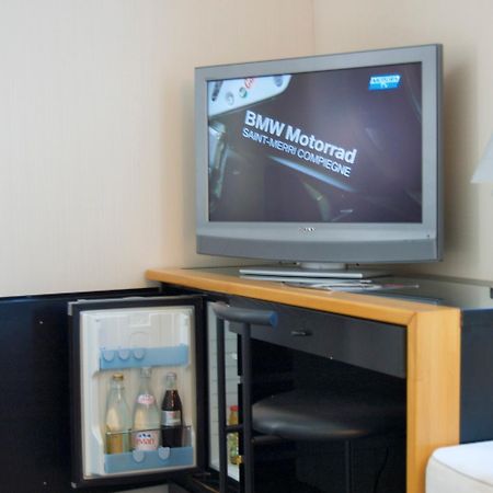 Hotel Absolue Renaissance Magny-Cours Esterno foto