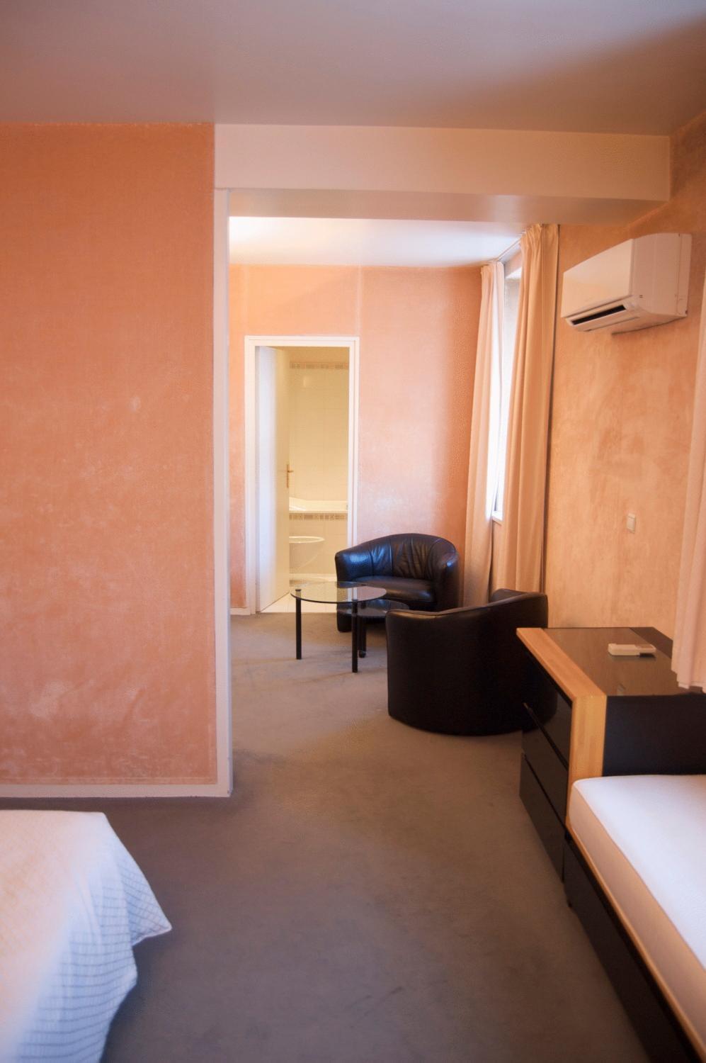 Hotel Absolue Renaissance Magny-Cours Esterno foto