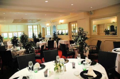 Hotel Absolue Renaissance Magny-Cours Esterno foto