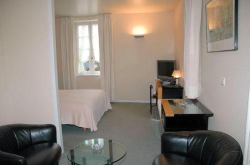 Hotel Absolue Renaissance Magny-Cours Esterno foto