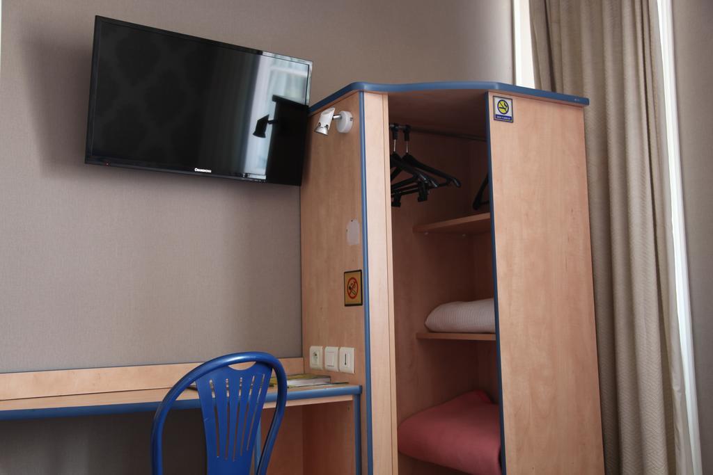 Hotel Absolue Renaissance Magny-Cours Esterno foto