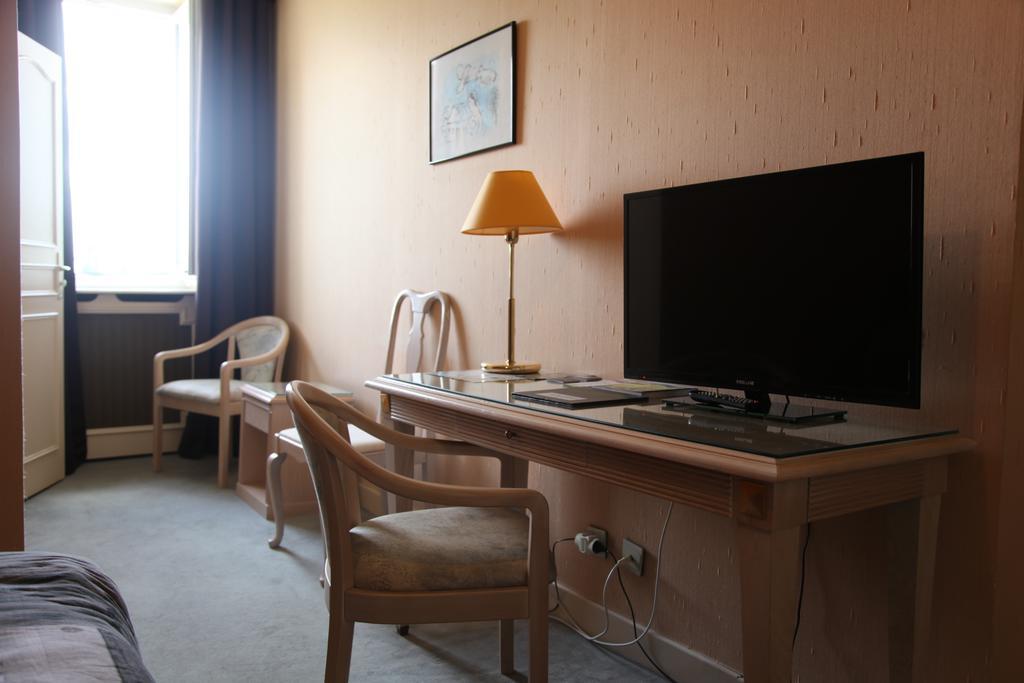 Hotel Absolue Renaissance Magny-Cours Esterno foto