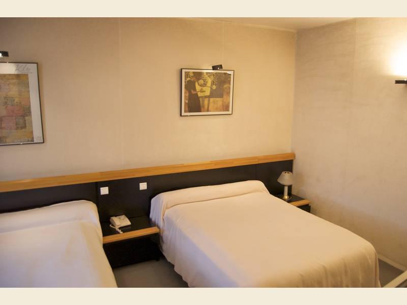 Hotel Absolue Renaissance Magny-Cours Esterno foto