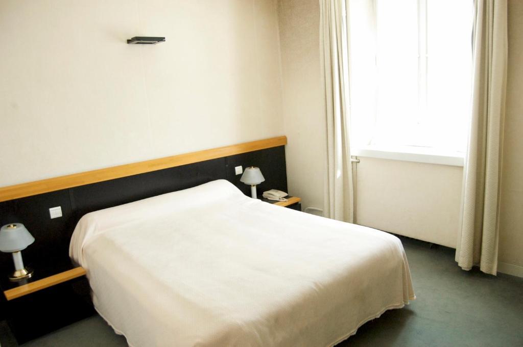 Hotel Absolue Renaissance Magny-Cours Esterno foto